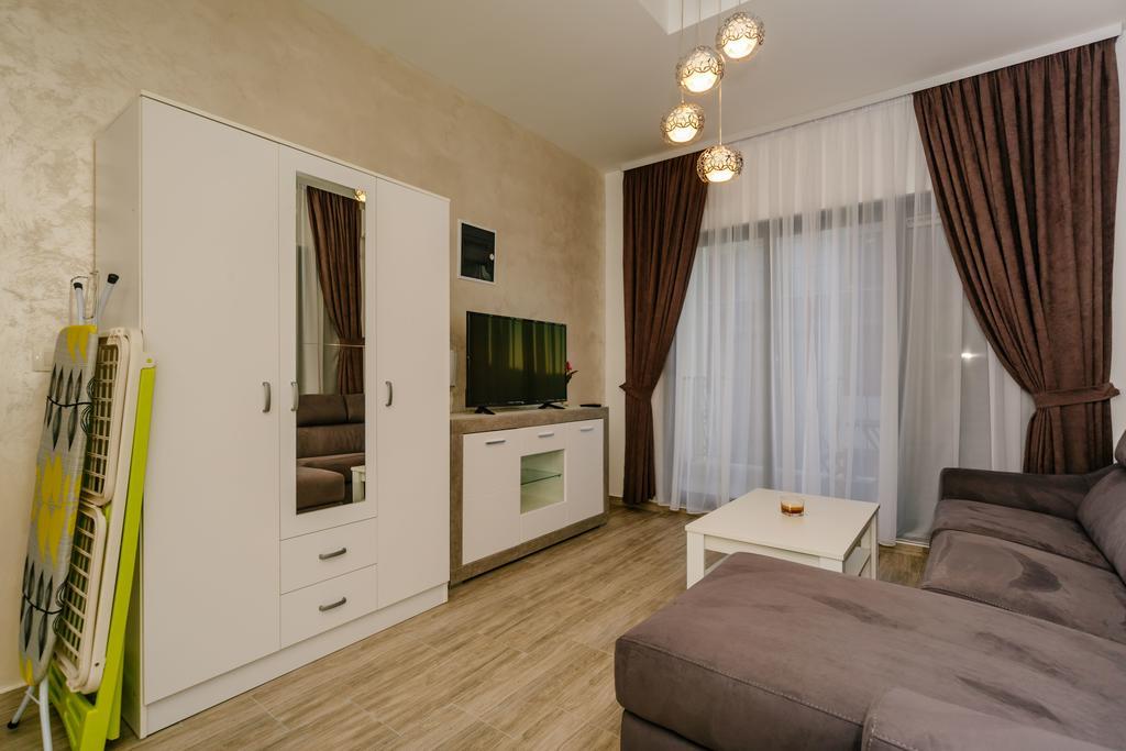 Апартаменти Opium Mar *