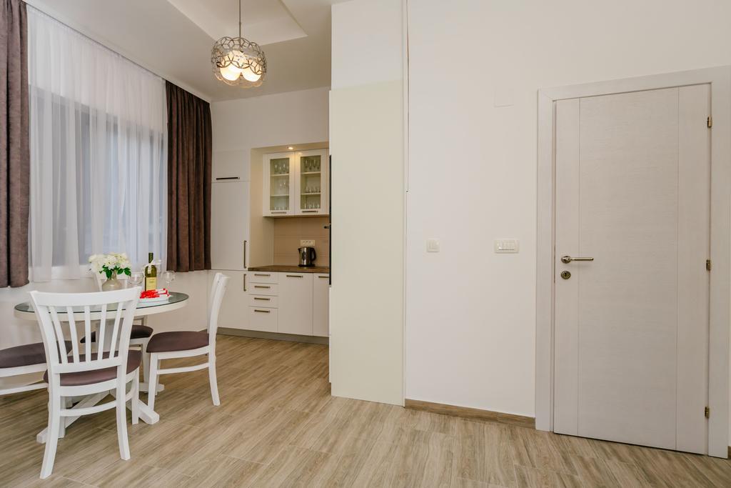 Opium Mar Апартаменти Petrovac