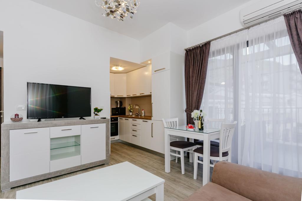 Opium Mar Petrovac