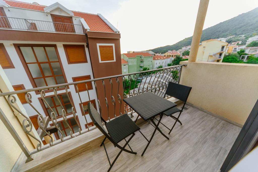 Opium Mar * Petrovac